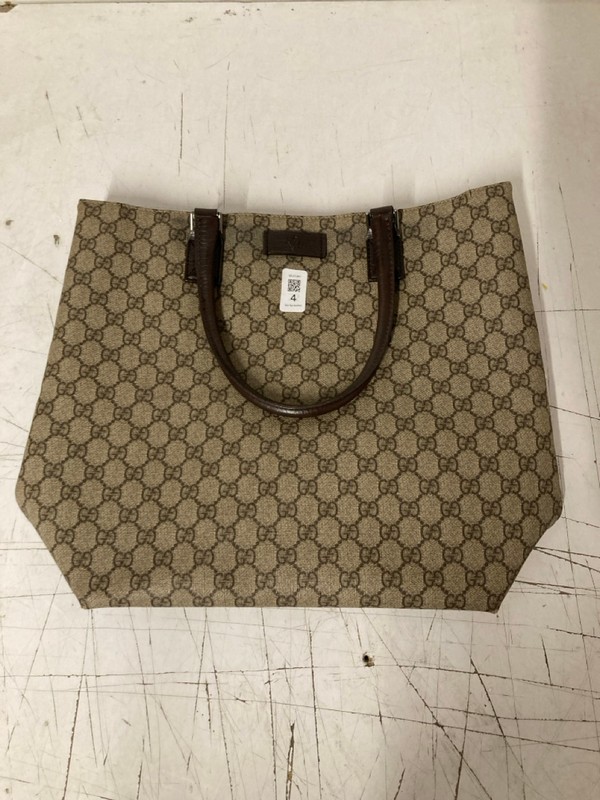 Lot 4  
            Nottingham SR3 - Delivery Only 

                
GUCCI TOTE BAG