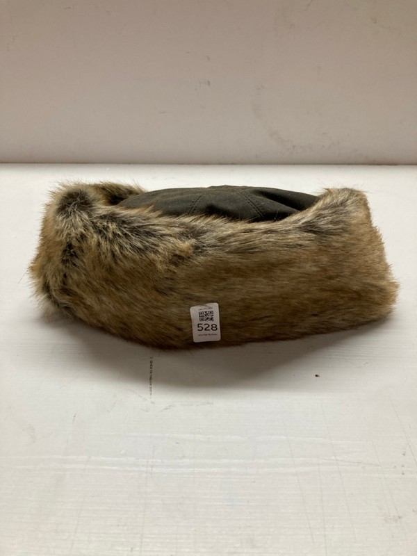 Lot 528  
            Nottingham SR3 - Delivery Only 

                
BARBOUR AMBUSH HAT IN OLIVE SIZE S