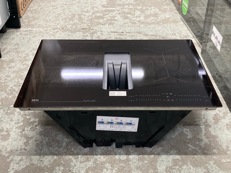 Lot 103  
            Nottingham SR4 - Delivery Or Collection 

                
AEG EXTRACTOR VENTING HOB MODEL: TCH74B01CB