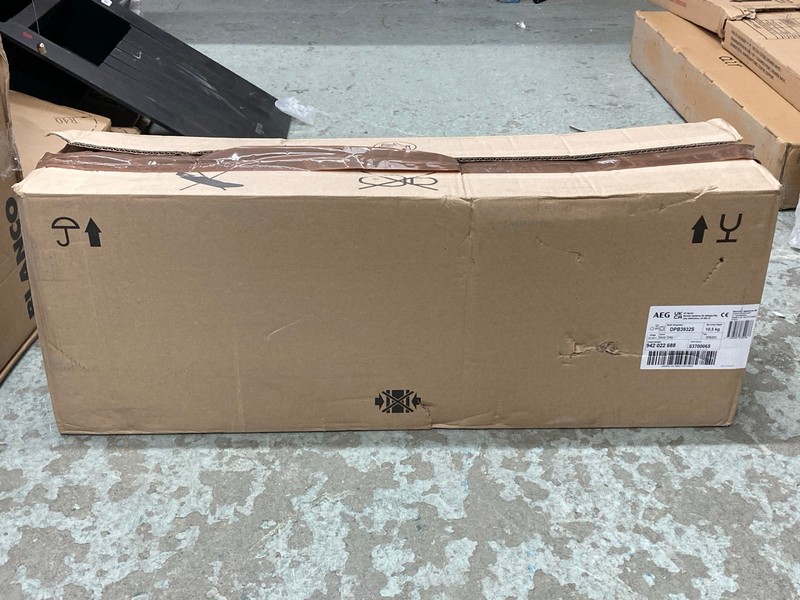 Lot 150  
            Nottingham SR4 - Delivery Or Collection 

                
AEG COOKER HOOD MODEL: DPB3932S