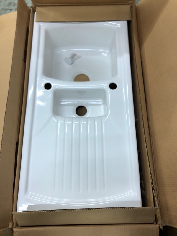 Lot 179  
            Nottingham SR4 - Delivery Or Collection 

                
EVIA 1.5 BOWL CERAMIC SINK