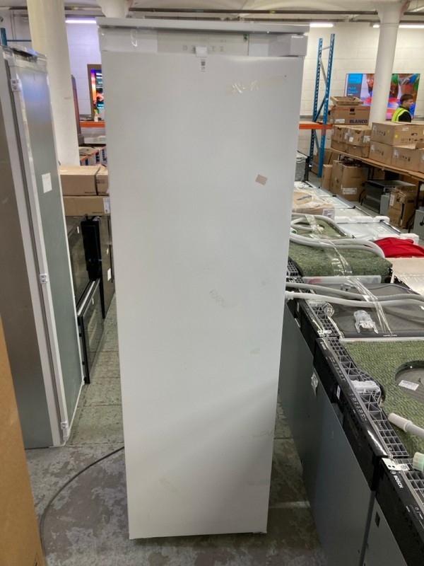 Lot 17  
            Nottingham SR4 - Delivery Or Collection 

                
HOTPOINT INTEGRATED TALL FREEZER MODEL: HTSD18F013H1