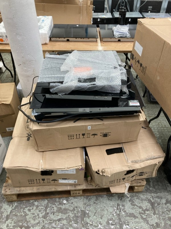 Lot 192  
            Nottingham SR4 - Delivery Or Collection 

                
PALLET OF HOBS TO INC AEG VENTING HOB (SMASHED, SALVAGE, SPARES)