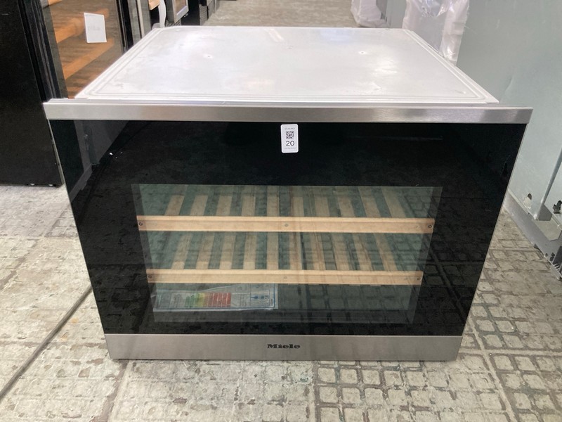Lot 20  
            Nottingham SR4 - Delivery Or Collection 

                
MIELE INTEGRATED WINE COOLER MODEL: KWT 6112 IG