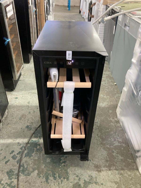 Lot 23  
            Nottingham SR4 - Delivery Or Collection 

                
MATRIX INTEGRATED WINE COOLER MODEL: MWC300BL (MISSING DOOR)