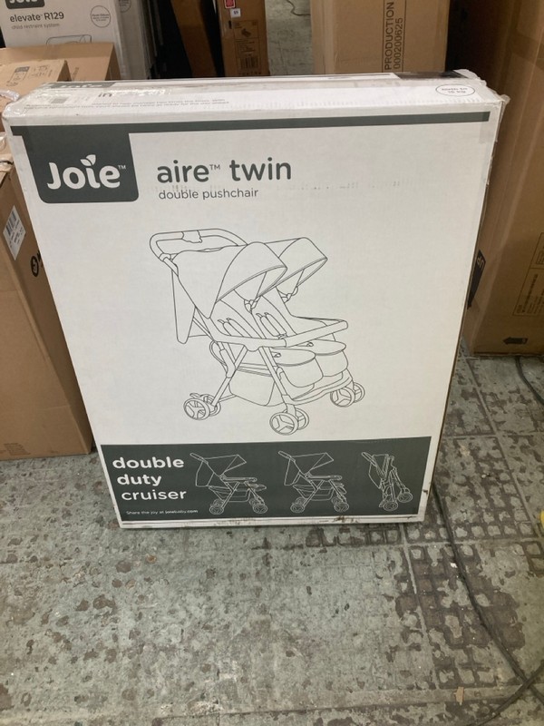 Lot 383  
            Nottingham SR4 - Delivery Or Collection 

                
JOIE AIRE TWIN DOUBLE PUSHCHAIR