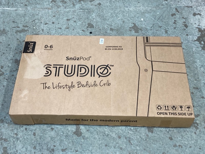 Lot 397  
            Nottingham SR4 - Delivery Or Collection 

                
SNUZPOD STUDIO PARIS BEDSIDE CRIB