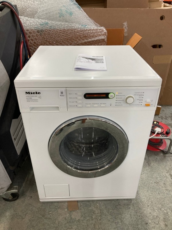 Lot 400  
            Nottingham SR4 - Delivery Or Collection 

                
MIELE 7KG WASHING MACHINE MODEL: W5780