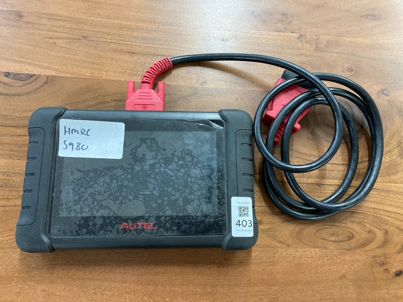 Lot 403  
            Nottingham SR4 - Delivery Or Collection 

                
AUTEL AUTOMOTIVE DIAGNOSIS & ANALYSIS SYSTEM