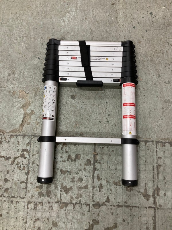Lot 469  
            Nottingham SR4 - Delivery Or Collection 

                
TELESCOPIC LADDER