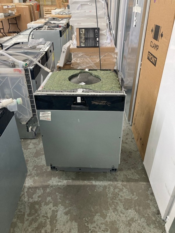 Lot 48  
            Nottingham SR4 - Delivery Or Collection 

                
BOSCH INTEGRATED DISHWASHER MODEL: SMV2HTX02G