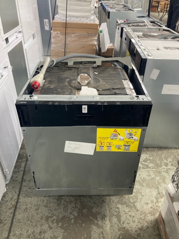Lot 54  
            Nottingham SR4 - Delivery Or Collection 

                
AEG INTEGRATED DISHWASHER MODEL: FSK52617Z