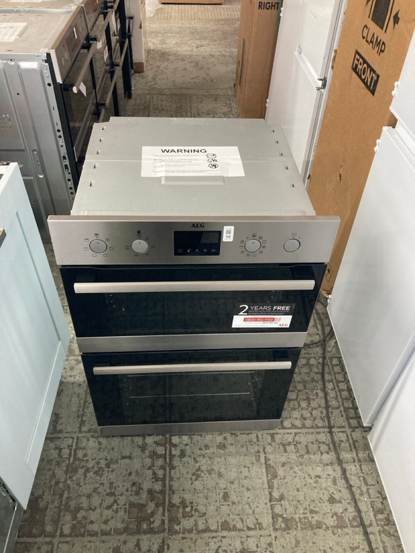 Lot 58  
            Nottingham SR4 - Delivery Or Collection 

                
AEG BUILT IN DOUBLE OVEN MODEL: DCB535060M