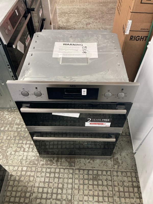 Lot 60  
            Nottingham SR4 - Delivery Or Collection 

                
AEG BUILT IN DOUBLE OVEN MODEL: DEB331010M
