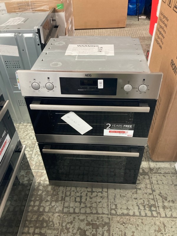 Lot 61  
            Nottingham SR4 - Delivery Or Collection 

                
AEG BUILT IN DOUBLE OVEN MODEL: DEB331010M