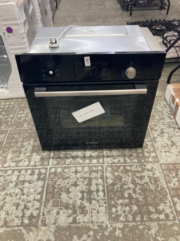 Lot 70  
            Nottingham SR4 - Delivery Or Collection 

                
BOSCH BUILT IN SINGLE OVEN MODEL: HHF113BAOB