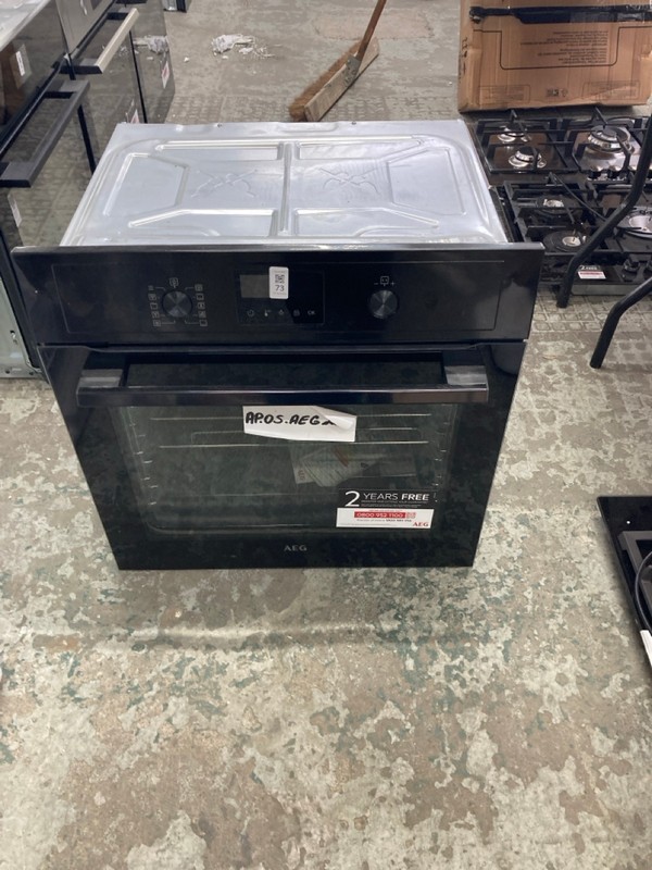 Lot 73  
            Nottingham SR4 - Delivery Or Collection 

                
AEG BUILT IN SINGLE OVEN MODEL: BPX535061B