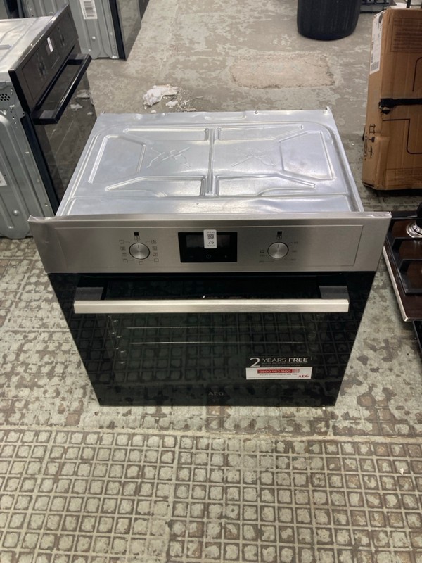 Lot 75  
            Nottingham SR4 - Delivery Or Collection 

                
AEG BUILT IN SINGLE OVEN MODEL: BEX335011M