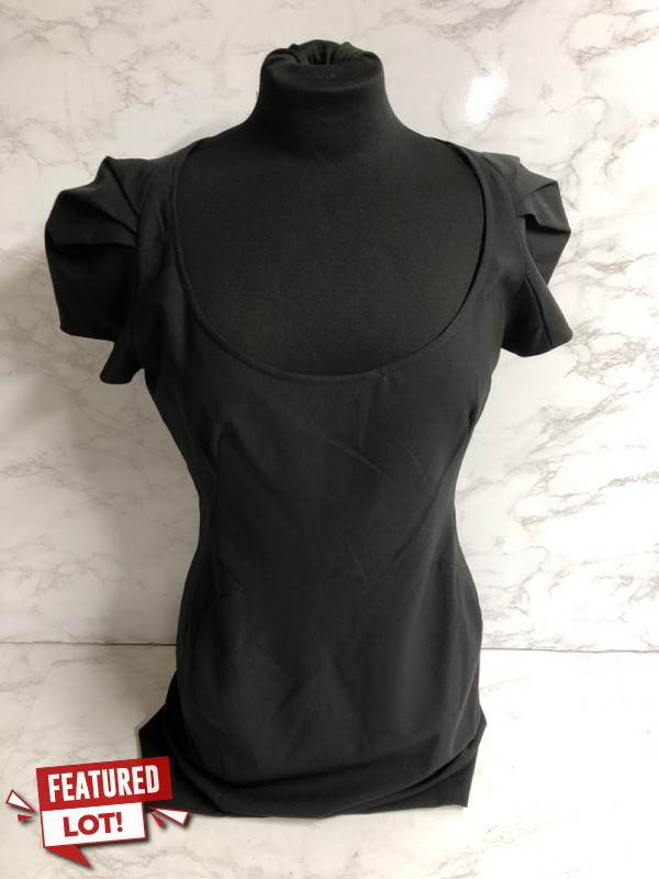 Lot 105  
            Nottingham SR5 - Delivery Only 

                
ZAC POSEN PLEATED SLEEVE MINI DRESS IN BLACK LANA VERGINE SIZE:US8 RRP:£700