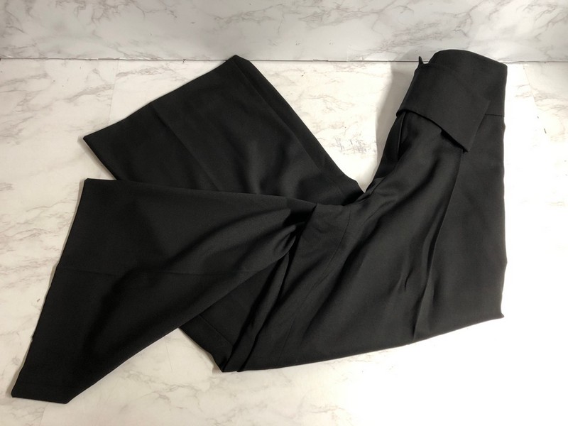 Lot 119  
            Nottingham SR5 - Delivery Only 

                
EMPORIO ARMANI ASYMMETRIC WAISTBAND WIDE LEG TROUSERS IN BLACK COTTON SIZE:XS RRP...