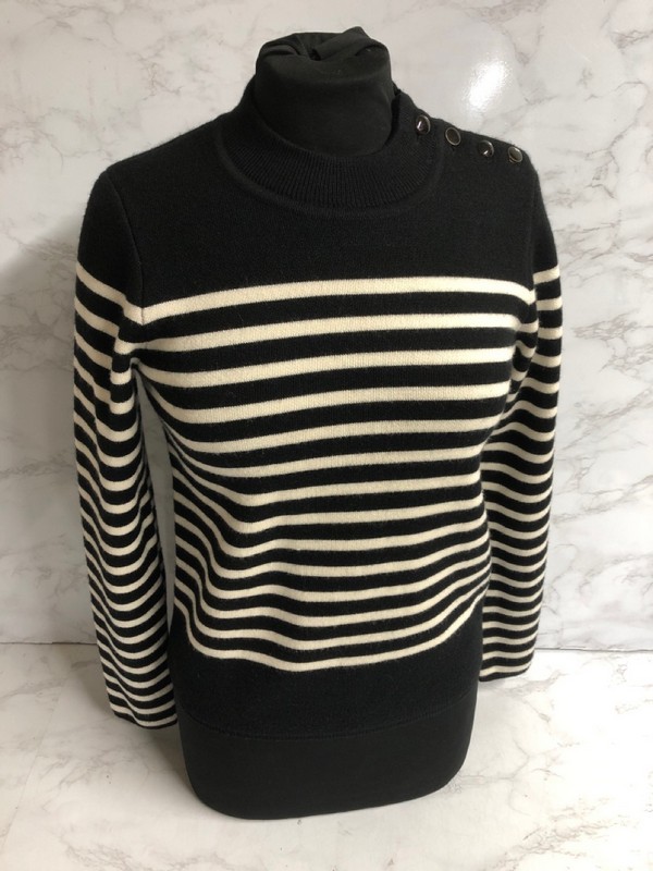 Lot 135  
            Nottingham SR5 - Delivery Only 

                
SANDRO PARIS STRIPED SWEATER IN BLACK AND WHITE WOOL SIZE:US/2 RRP:£250