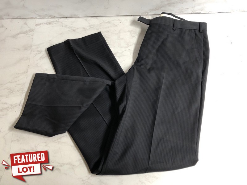 Lot 149  
            Nottingham SR5 - Delivery Only 

                
ERMENEGILDO ZEGNA STRIPED TAILORED TROUSERS IN NAVY BLUE WOOL SIZE:FR/44 RRP:£552