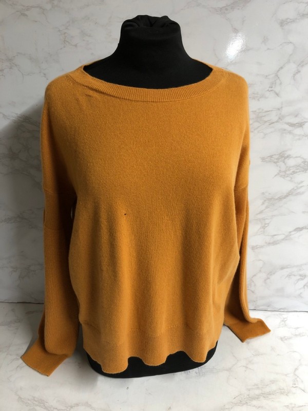 Lot 155  
            Nottingham SR5 - Delivery Only 

                
THEORY KNIT SWEATER IN CAMEL CASHMERE SIZE:S RRP:£280