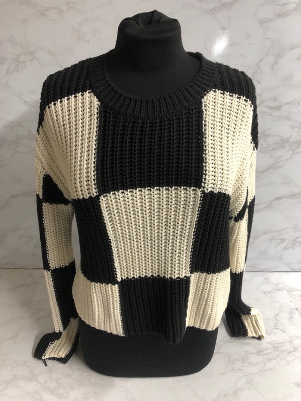 Lot 178  
            Nottingham SR5 - Delivery Only 

                
A.L.C. CHECKED KNIT SWEATER IN BLACK AND WHITE COTTON SIZE:S RRP:£322