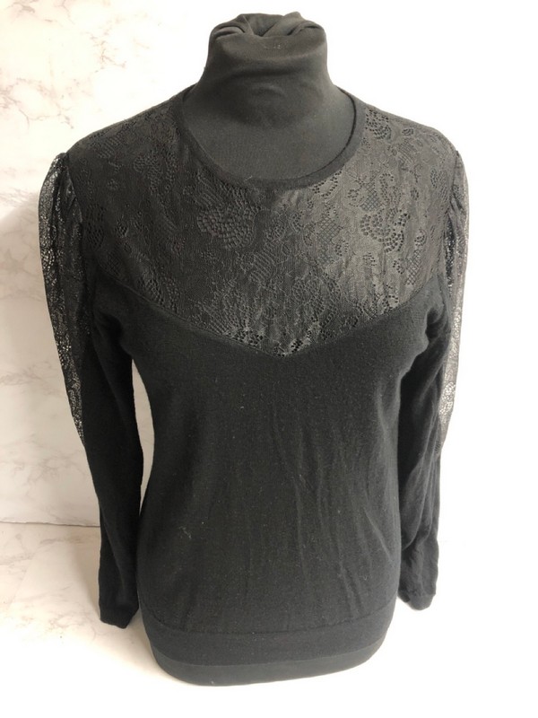 Lot 192  
            Nottingham SR5 - Delivery Only 

                
MAJE LACE PANEL SWEATER IN BLACK WOOL SIZE:L RRP:£176