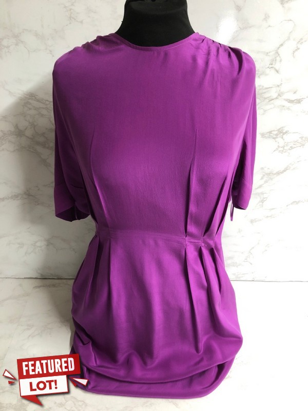 Lot 203  
            Nottingham SR5 - Delivery Only 

                
STELLA MCCARTNEY KEYHOLE NECKLINE DRESS IN PURPLE SILK SIZE:M RRP:£920