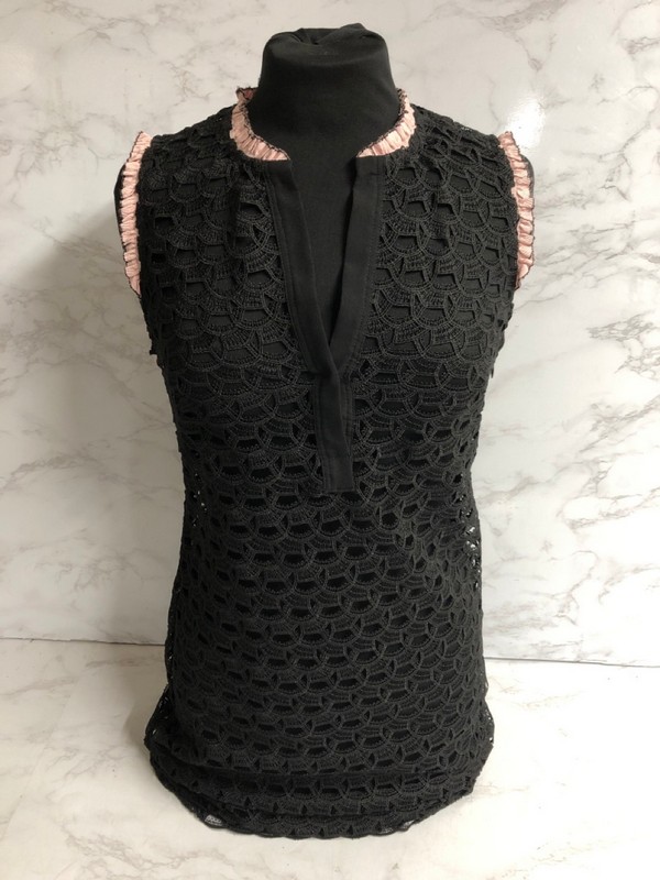 Lot 227  
            Nottingham SR5 - Delivery Only 

                
SANDRO PARIS LACE SHEATH DRESS IN BLACK POLYESTER SIZE:S RRP:£332