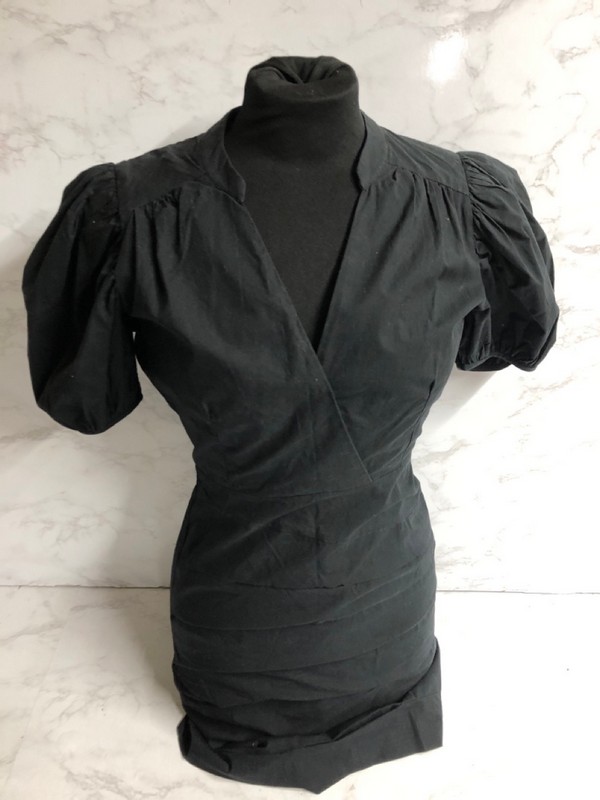 Lot 238  
            Nottingham SR5 - Delivery Only 

                
BA&SH PUFF SLEEVES MINI DRESS IN BLACK COTTON SIZE:US/0 RRP:£340