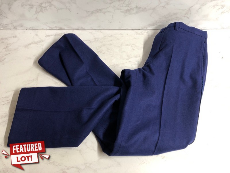 Lot 243  
            Nottingham SR5 - Delivery Only 

                
JIL SANDER TROUSERS IN BLUE WOOL SIZE:IT/46 RRP:£810