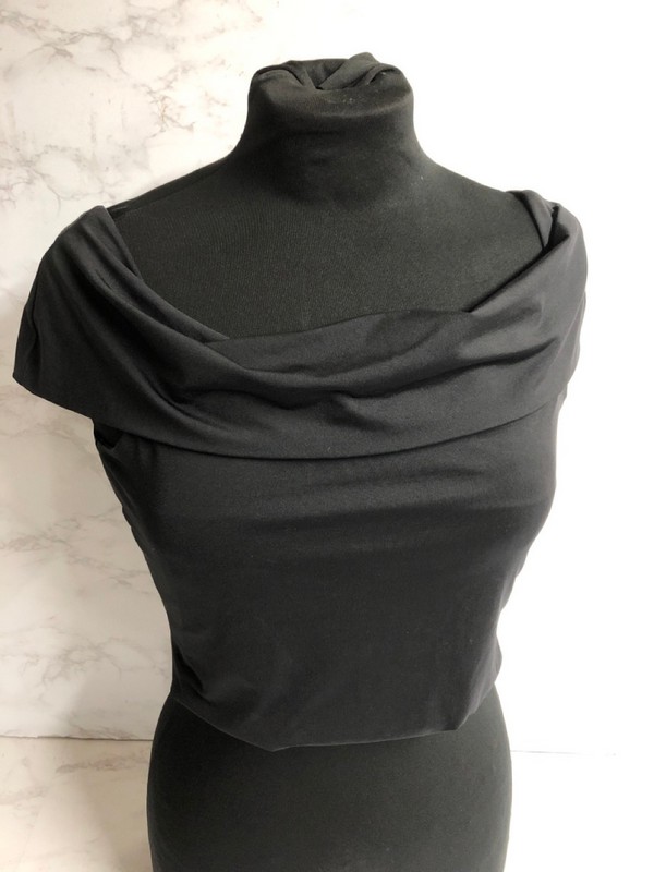 Lot 267  
            Nottingham SR5 - Delivery Only 

                
THEORY SABRYNNA OFF SHOULDER TOP IN BLACK NYLON SIZE:XS RRP:£250