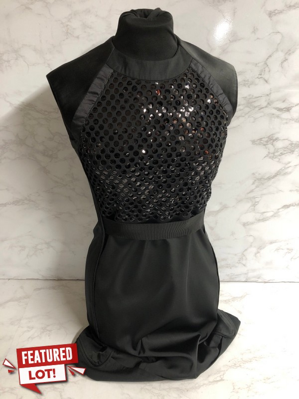 Lot 270  
            Nottingham SR5 - Delivery Only 

                
VICTORIA BECKHAM SEQUIN LINED DRESS IN BLACK POLYESTER SIZE:UK6 RRP:£572