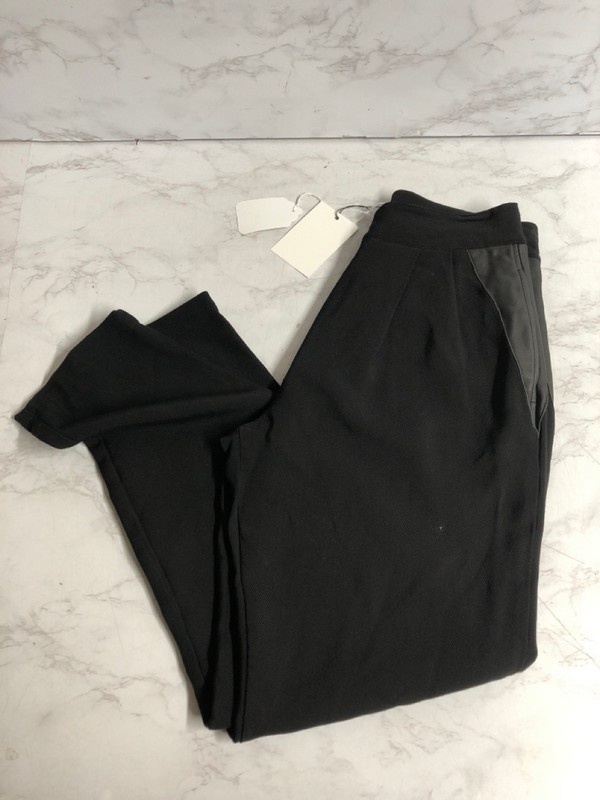 Lot 283  
            Nottingham SR5 - Delivery Only 

                
ANINE BING TROUSERS IN BLACK VISCOSE SIZE:XS RRP:£166