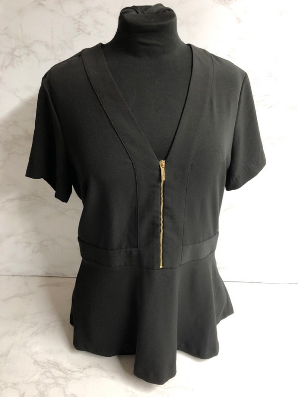 Lot 304  
            Nottingham SR5 - Delivery Only 

                
MICHAEL KORS PEPLUM TOP IN BLACK POLYESTER SIZE:M RRP:£160
