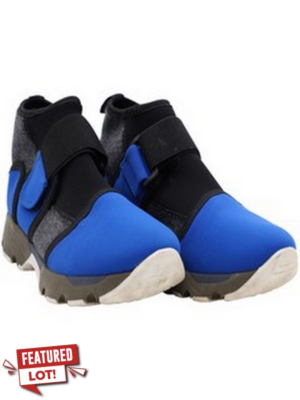 Lot 31  
            Nottingham SR5 - Delivery Only 

                
MARNI STRETCH FABRIC SOCK VELCRO SNEAKERS IN BLUE NEOPRENE SIZE:36 RRP:£530