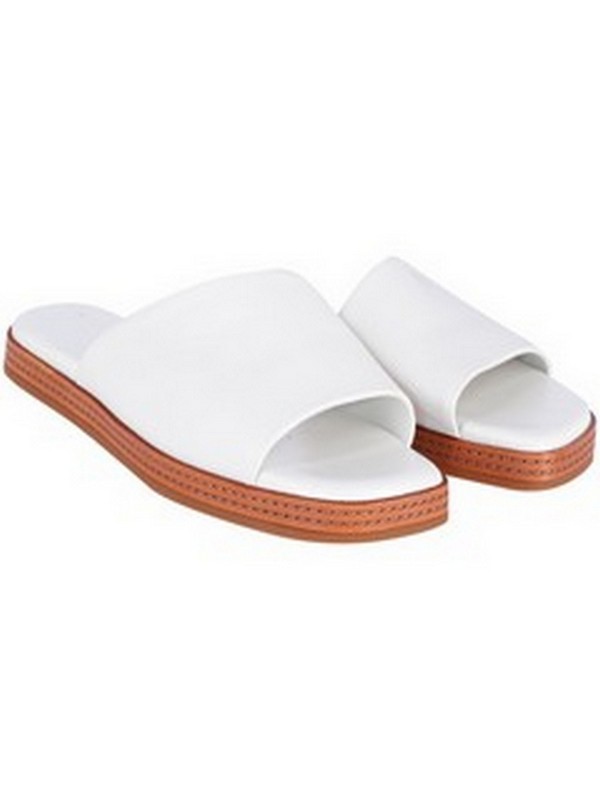 Lot 46  
            Nottingham SR5 - Delivery Only 

                
VINCE CANELLA SANDALS IN WHITE LEATHER SIZE:L RRP:£243