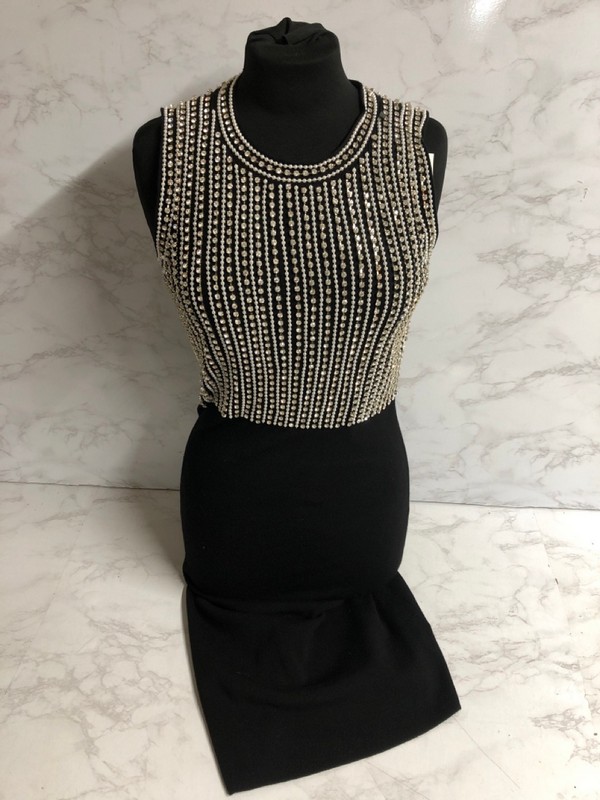 Lot 58  
            Nottingham SR5 - Delivery Only 

                
MICHAEL KORS EMBELLISHED SHEATH DRESS IN BLACK VISCOSE SIZE:M RRP:£353