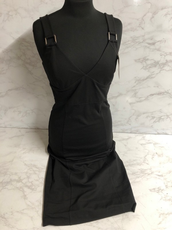 Lot 59  
            Nottingham SR5 - Delivery Only 

                
MICHAEL KORS SLEEVELESS DRESS WITH BUCKLE STRAP IN BLACK VISCOSE SIZE: US 6 RRP:£280