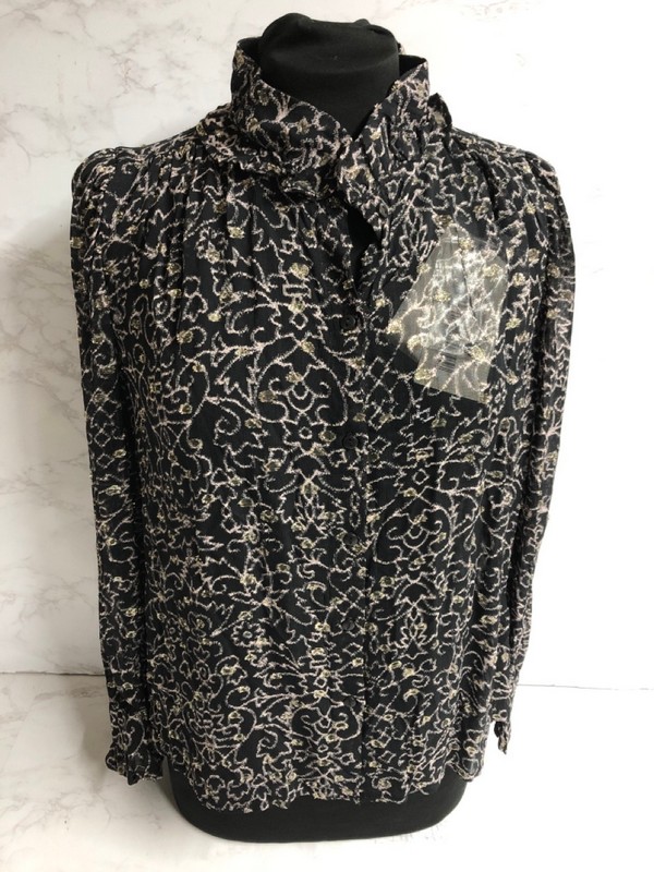 Lot 94  
            Nottingham SR5 - Delivery Only 

                
BA&SH AMELIA EMBROIDERED BLOUSE IN BLACK VISCOSE SIZE:XS RRP:£240