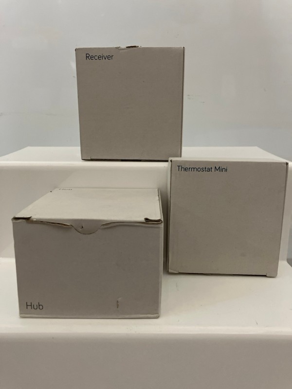 Lot 142  
            Nottingham SR7 - Delivery Only 

                
3 X ITEMS TO INC THERMOSTAT MINI