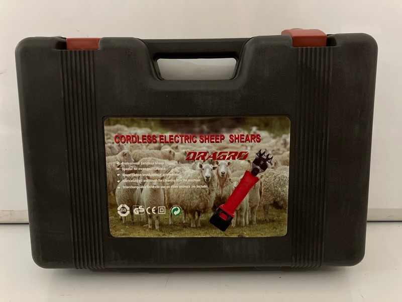 Lot 233  
            Nottingham SR7 - Delivery Only 

                
DRAGRO CORDLESS ELECTRIC SHEEP SHEARS (WITH 2 X BATTERIES, CHARGER AND CARRY CASE)
