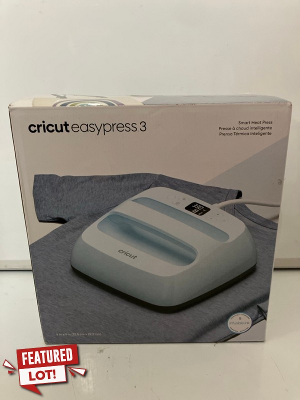 Lot 2  
            Nottingham SR7 - Delivery Only 

                
CRICUT EASY PRESS 3 SMART HEAT PRESS ORIGINAL RRP: £129.00