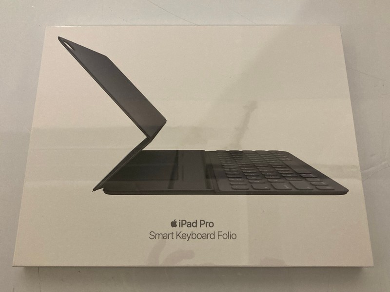 Lot 40  
            Nottingham SR7 - Delivery Only 

                
APPLE IPAD PRO 12.9" SMART KEYBOARD FOLIO 3RD GEN ORIGINAL RRP: £219.00