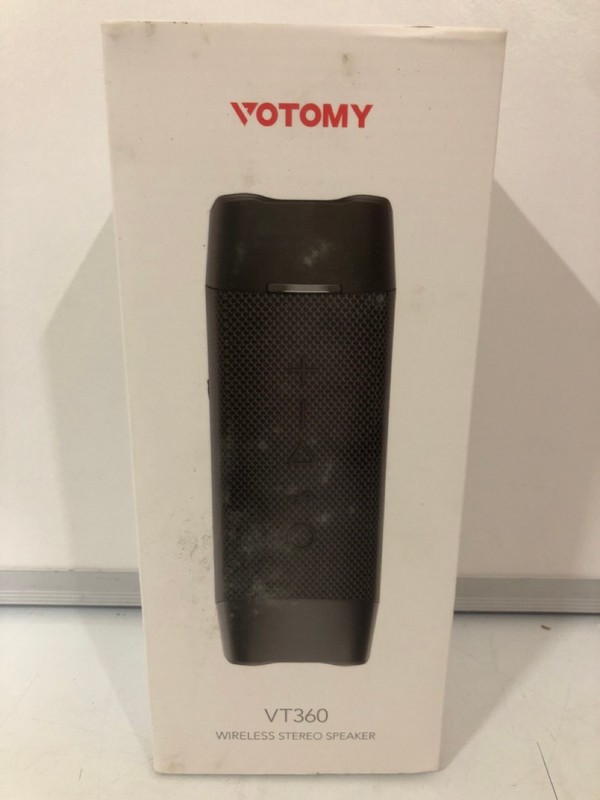 Lot 443  
            Nottingham SR7 - Delivery Only 

                
VOTOMY VT360 WIRELESS STEREO SPEAKER