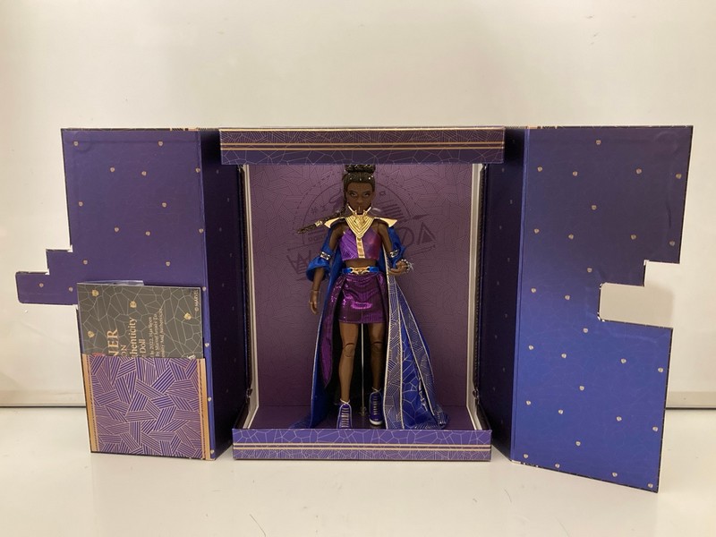Lot 487  
            Nottingham SR7 - Delivery Only 

                
MARVEL DESIGNER COLLECTION WORLD OF WAKANDA SHURI COLLECTOR DOLL