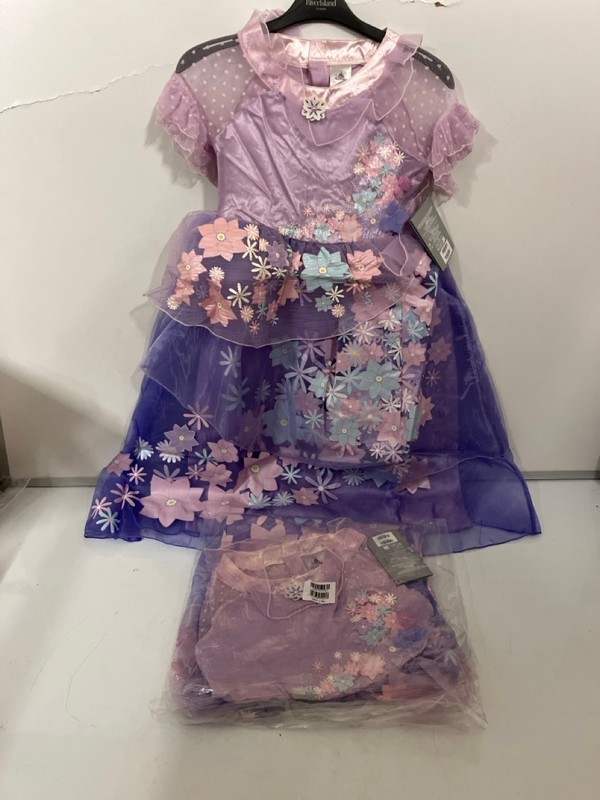 Lot 567  
            Nottingham SR7 - Delivery Only 

                
2 X DISNEY ENCANTO KIDS FANCY DRESS COSTUMES (UK 7-8 KIDS)