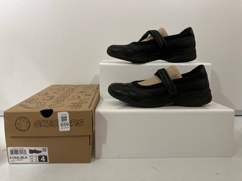 Lot 659  
            Nottingham SR7 - Delivery Only 

                
PAIR OF KIDS SKECHERS POUTY SHOES SIZE: UK 3